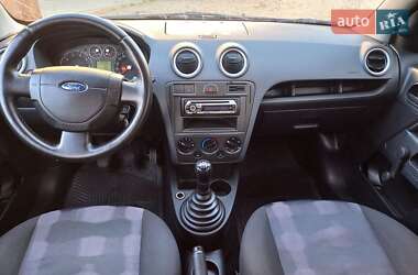 Хэтчбек Ford Fusion 2006 в 