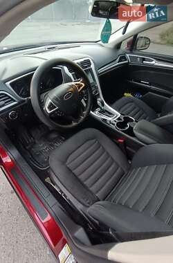 Седан Ford Fusion 2014 в 