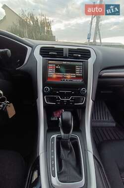 Седан Ford Fusion 2014 в 