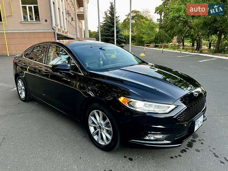 Седан Ford Fusion 2017 в 