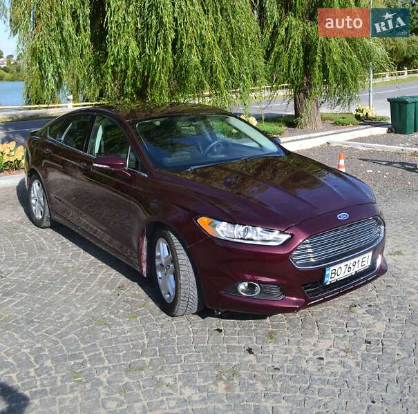 Седан Ford Fusion 2013 в 