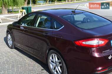 Седан Ford Fusion 2013 в 