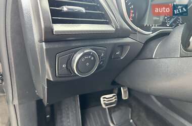 Седан Ford Fusion 2017 в 