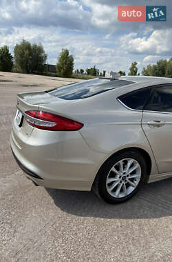 Седан Ford Fusion 2017 в 