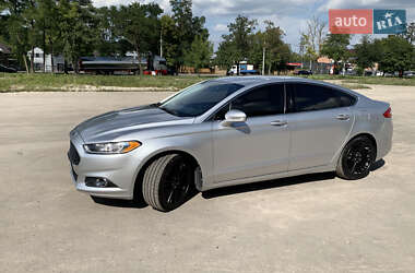 Седан Ford Fusion 2012 в 