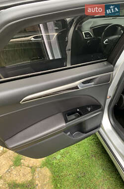 Седан Ford Fusion 2012 в 