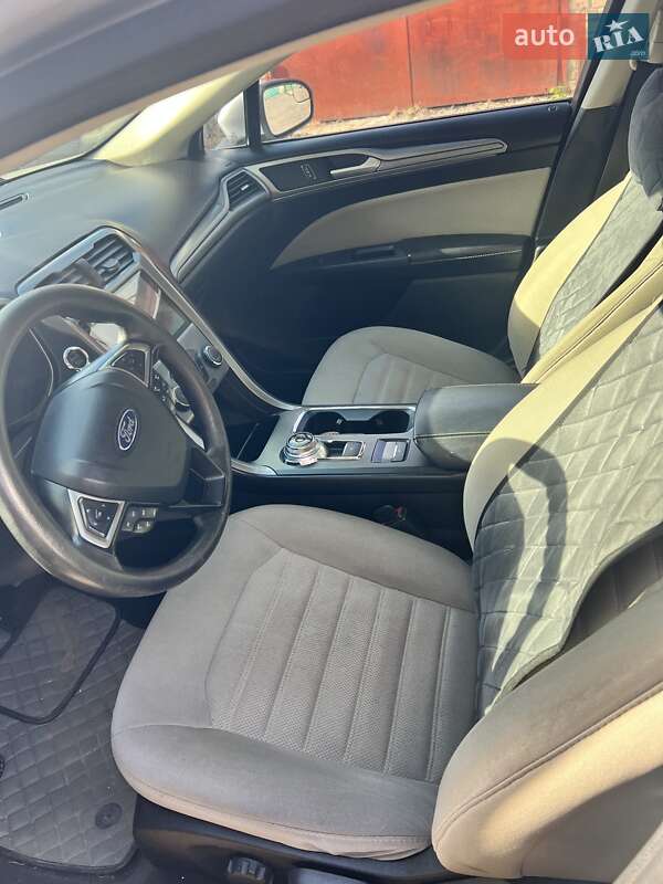 Седан Ford Fusion 2016 в Луцке фото 5 Седан Ford Fusion 2016 в Луцке