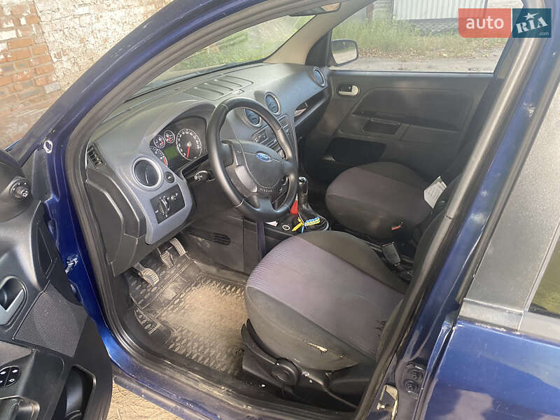 Хэтчбек Ford Fusion 2008 в Гайсине