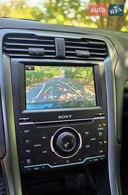 Седан Ford Fusion 2015 в 