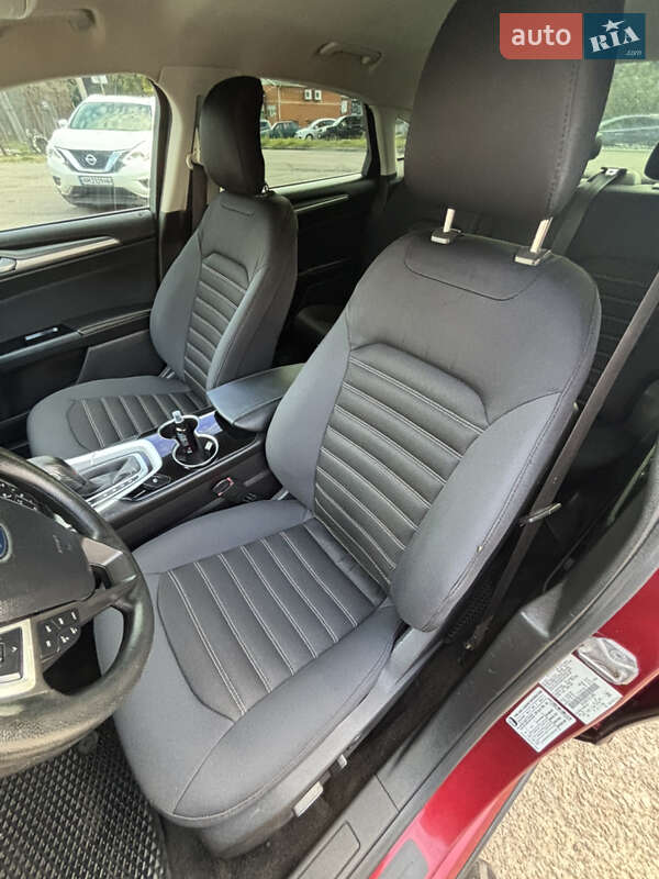 Седан Ford Fusion 2015 в Житомирі