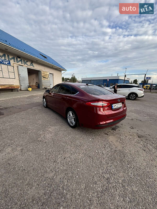 Седан Ford Fusion 2015 в Житомирі