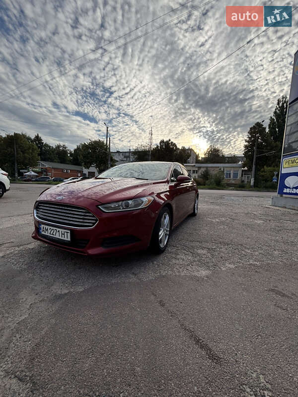 Седан Ford Fusion 2015 в Житомирі