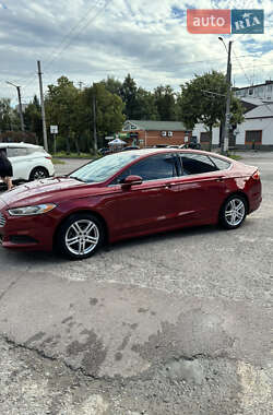 Седан Ford Fusion 2015 в 