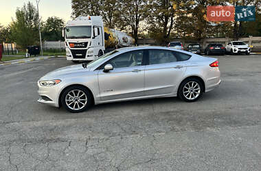 Седан Ford Fusion 2017 в 