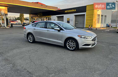 Седан Ford Fusion 2017 в 