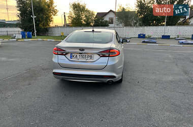 Седан Ford Fusion 2017 в 