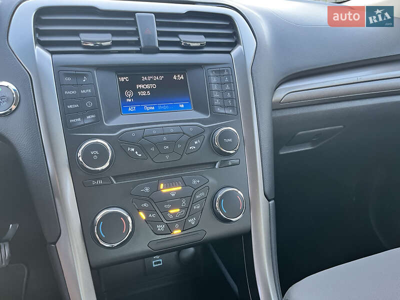 Седан Ford Fusion 2017 в Києві