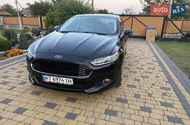 Седан Ford Fusion 2014 в 