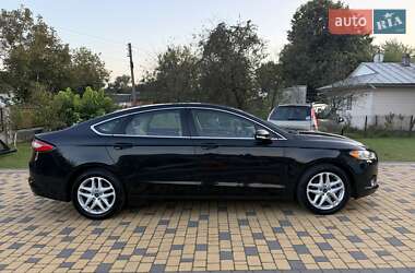 Седан Ford Fusion 2014 в 