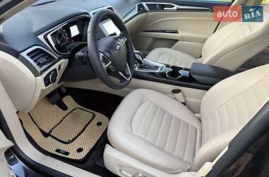 Седан Ford Fusion 2014 в 