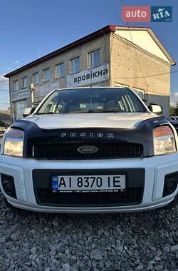 Хэтчбек Ford Fusion 2011 в 