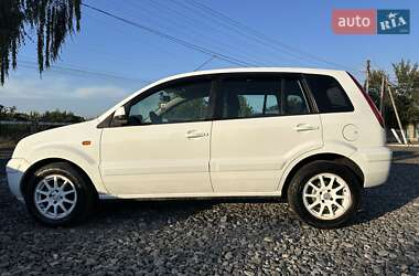 Хэтчбек Ford Fusion 2011 в 
