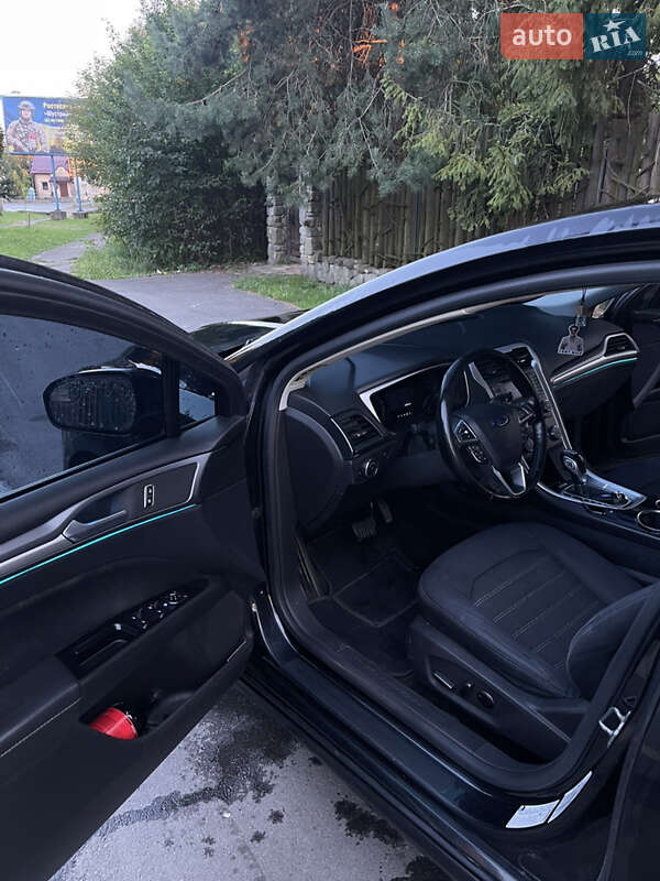 Седан Ford Fusion 2013 в Калуше