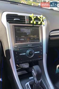 Седан Ford Fusion 2014 в 