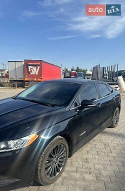 Седан Ford Fusion 2014 в 