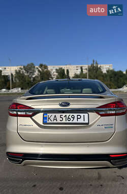 Седан Ford Fusion 2016 в 