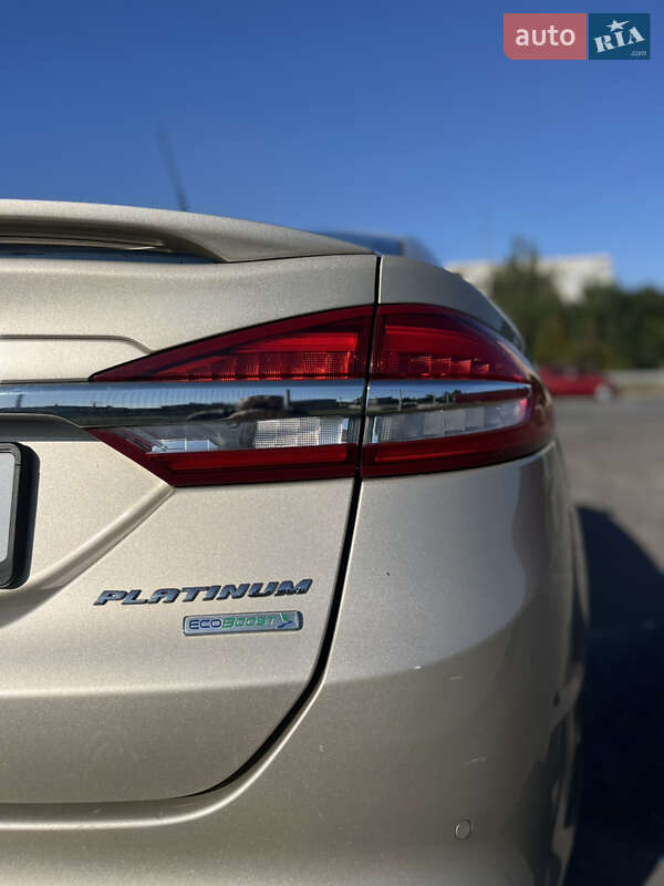 Седан Ford Fusion 2016 в Киеве