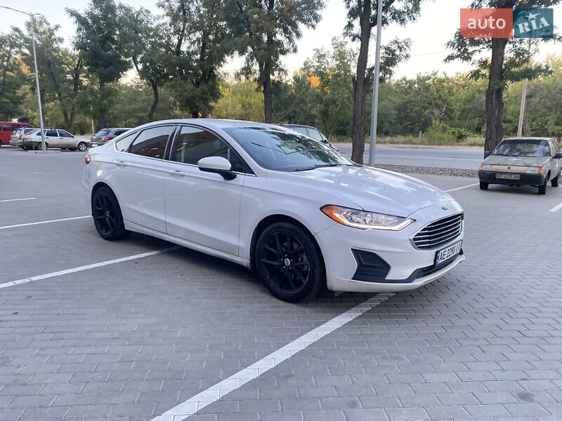 Седан Ford Fusion 2019 в Днепре