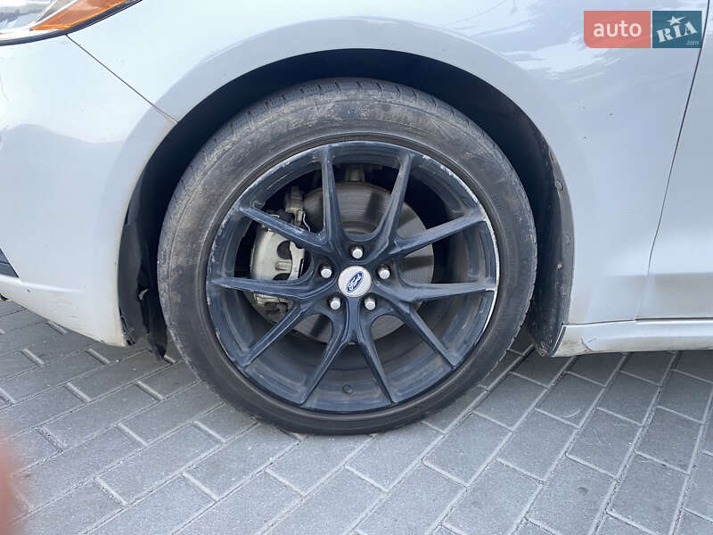 Седан Ford Fusion 2019 в Днепре