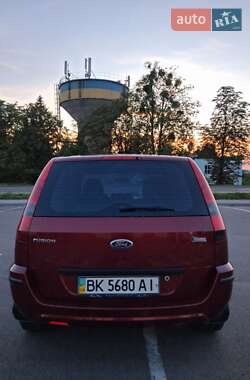 Хэтчбек Ford Fusion 2002 в 