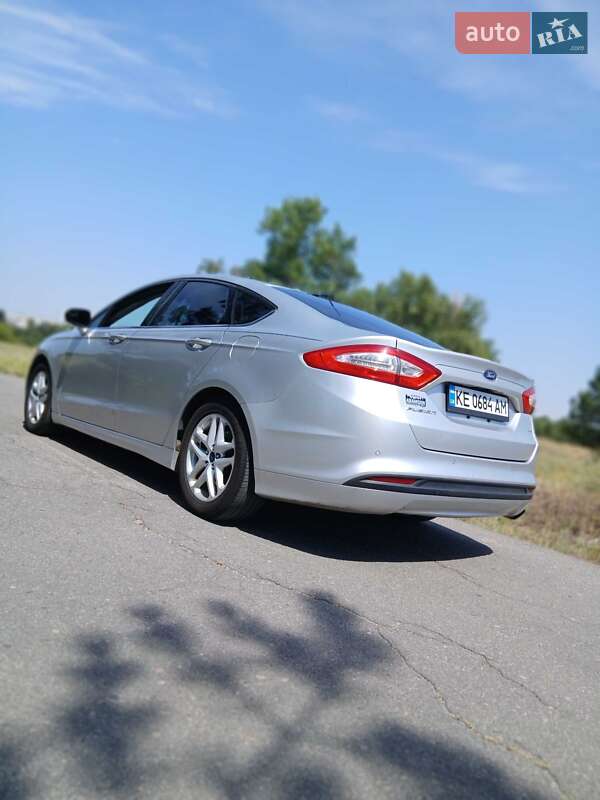 Седан Ford Fusion 2014 в Днепре