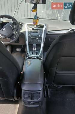 Седан Ford Fusion 2014 в 