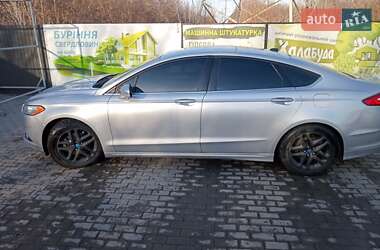 Седан Ford Fusion 2012 в 