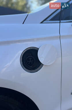 Седан Ford Fusion 2014 в 