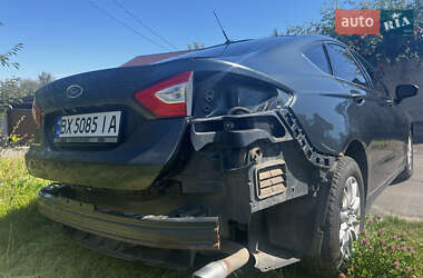 Седан Ford Fusion 2015 в 