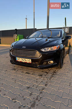 Седан Ford Fusion 2014 в 
