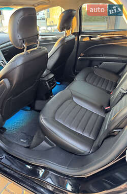 Седан Ford Fusion 2014 в 