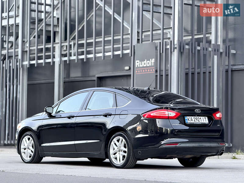 Седан Ford Fusion 2014 в Києві