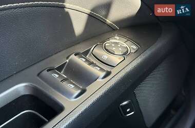 Седан Ford Fusion 2017 в 