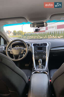 Седан Ford Fusion 2014 в 