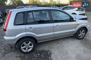 Хетчбек Ford Fusion 2010 в 
