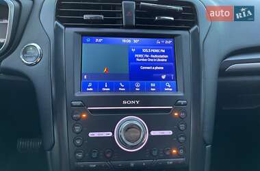 Седан Ford Fusion 2019 в 