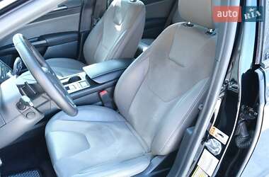 Седан Ford Fusion 2017 в 