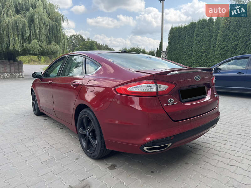 Седан Ford Fusion 2015 в Волочиске