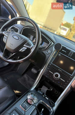 Седан Ford Fusion 2018 в 