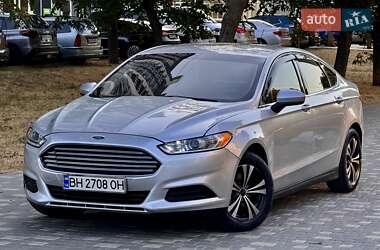 Седан Ford Fusion 2013 в 